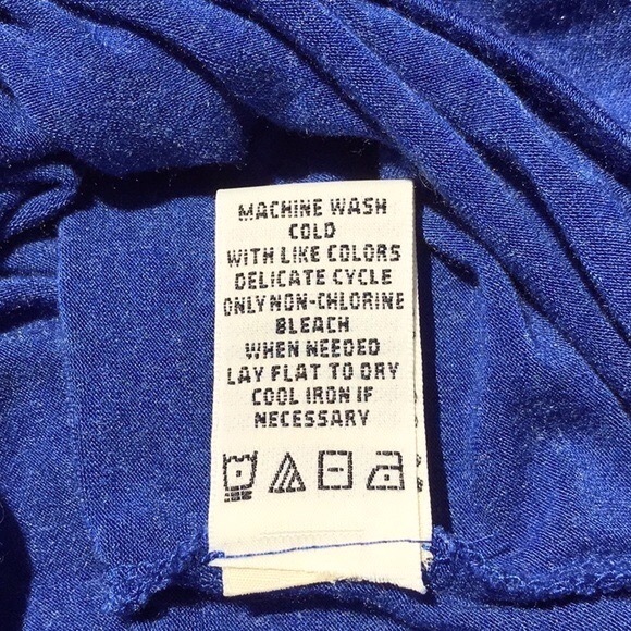 Max Studio Blue Sleeveless V Neck Elastic Waistband Tank Top Size Medium - Picture 13 of 15